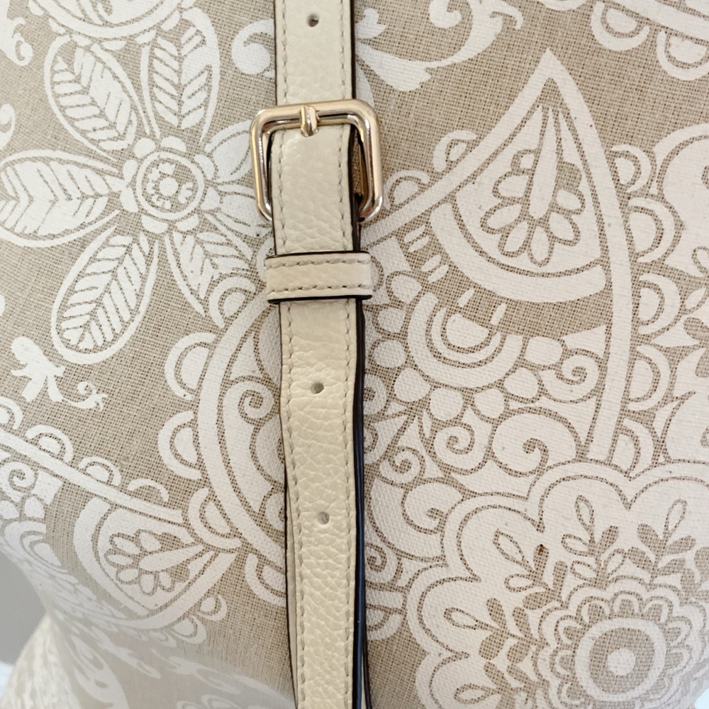 Kate Spade Cobble Hill Finley New York Pebbled Leather Crossbody – Off-White - Picture 8 of 11